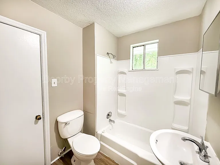 619 Shannon Ave — Photo 15