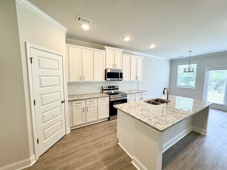 7368 Rocklin Ln — Photo 7