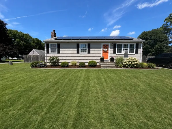 1 Maid Marion St, Oxford, MA 01540