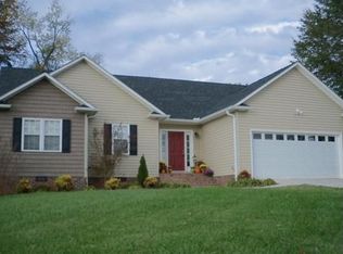 153 28th Ave NE, Hickory, NC 28601