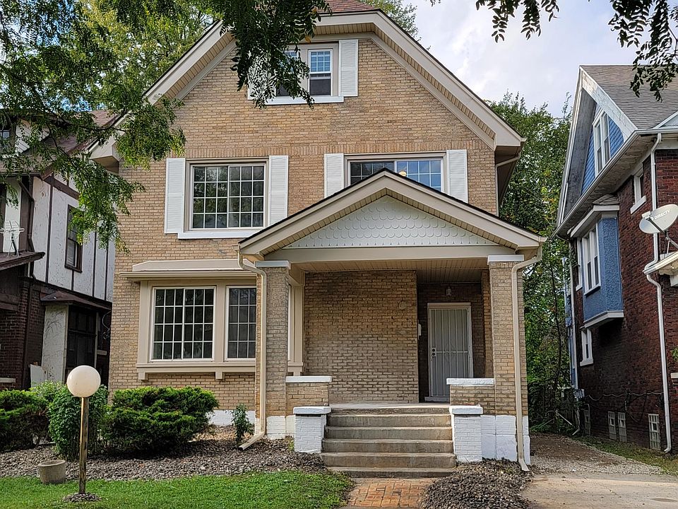 1st image of 2228 N La Salle Gdns