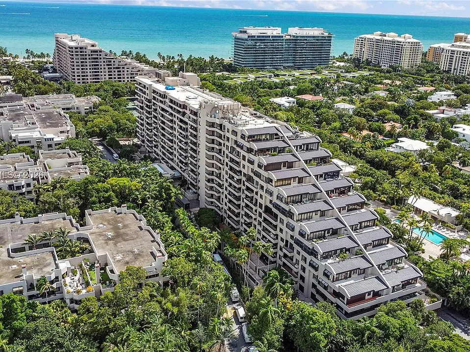 151 Crandon Blvd #822
