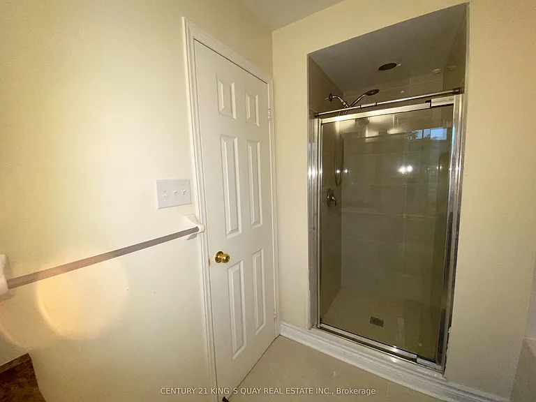 1102 Bur Oak Ave — Photo 14
