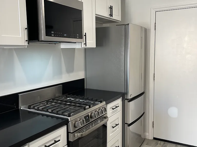 5720 Burchard Ave — Photo 16