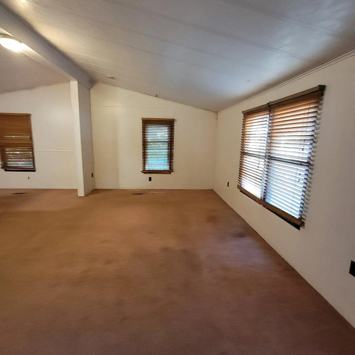2 bed, 1.0 bath, 960 sqft, $1,800 — Photo 3