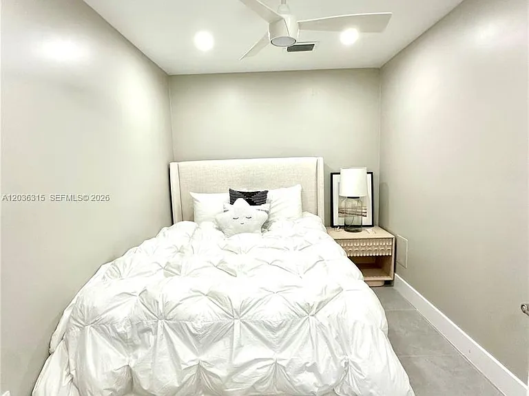 1980 S Ocean Dr #8D — Photo 21