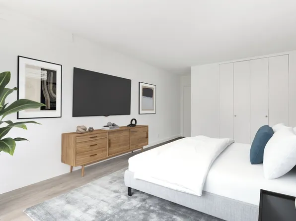 104-60 Queens Boulevard image 3 of 26