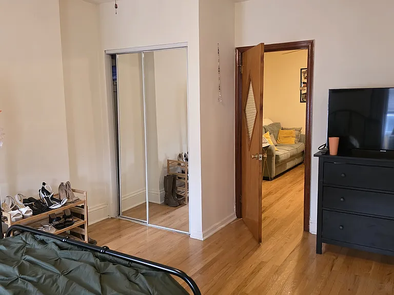 Garden street facing large bedroom