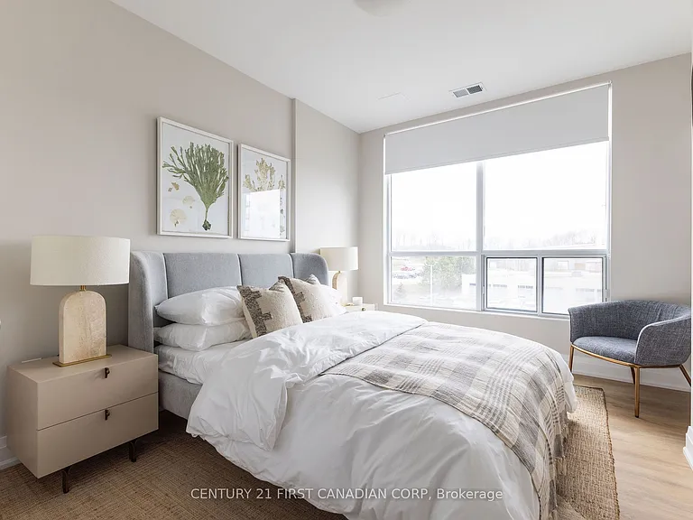 4286 King St E #1007 — Photo 7