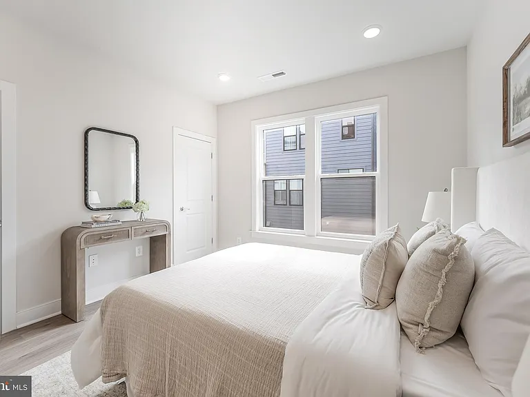 12742 Verdant Way — Photo 36