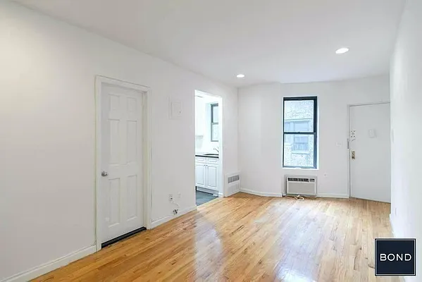 Rented by Bond New York | media 10