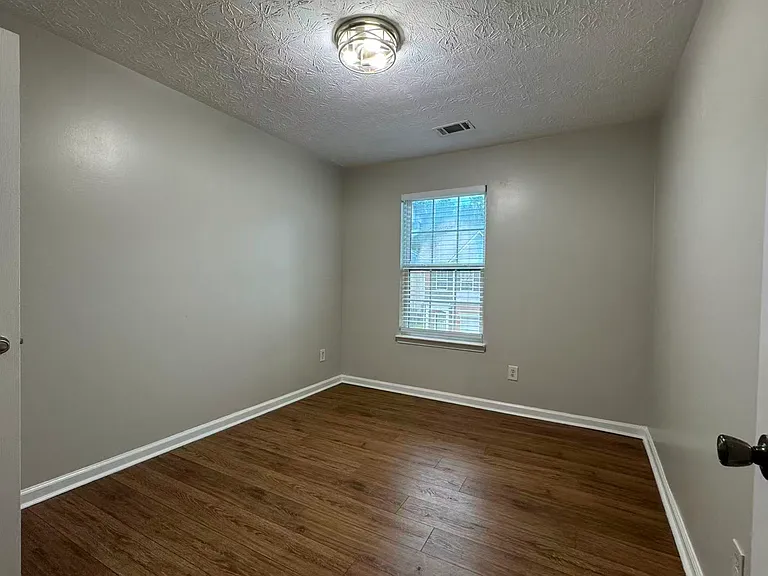 2529 Emma Way — Photo 12