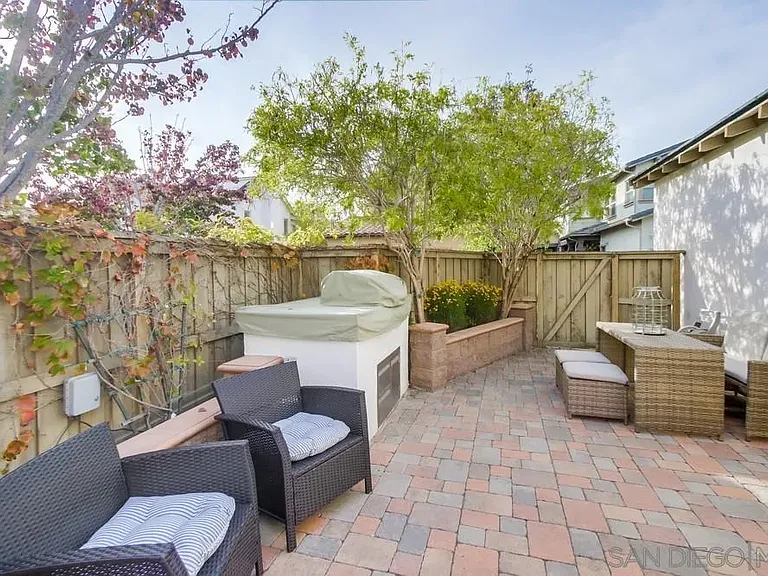 15562 Bristol Ridge Ter — Photo 33