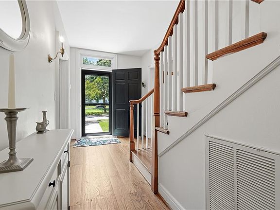5th image of 1410 Graydon Pl