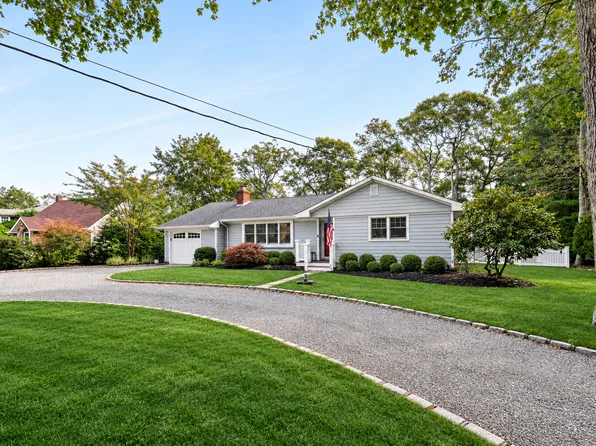 274 Sunset Ave, Westhampton Beach, NY 11978