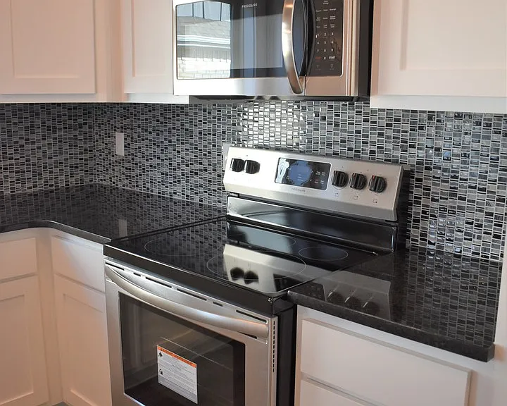 652 N Malbec Rd — Photo 8