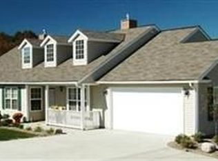 9500 Ravinia Dr, Olmsted Falls, OH 44138