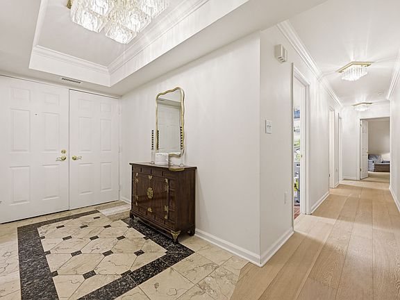 2nd image of 302 Fox Chapel Rd APT 606