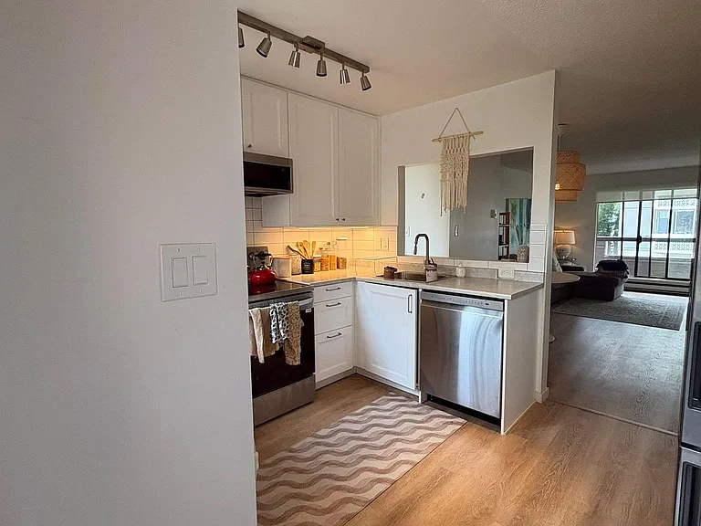 1363 Clyde Ave #307 — Photo 2