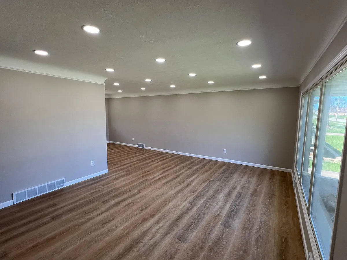 Building Photo - 7326 Dell Haven Dr
