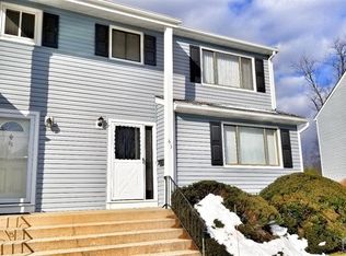 65 Davids Ct, Dayton, NJ 08810
