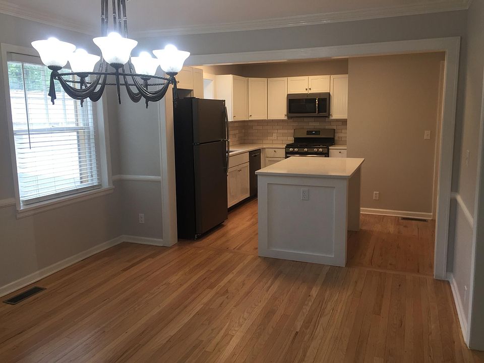 Dining room and Island