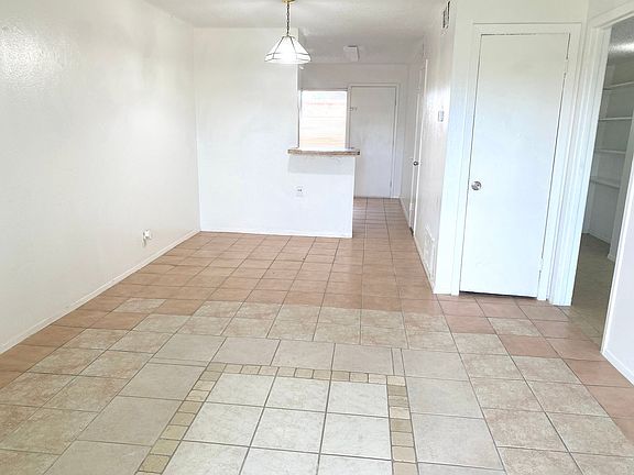 4th image of 1220 Shadowdale Dr APT 2