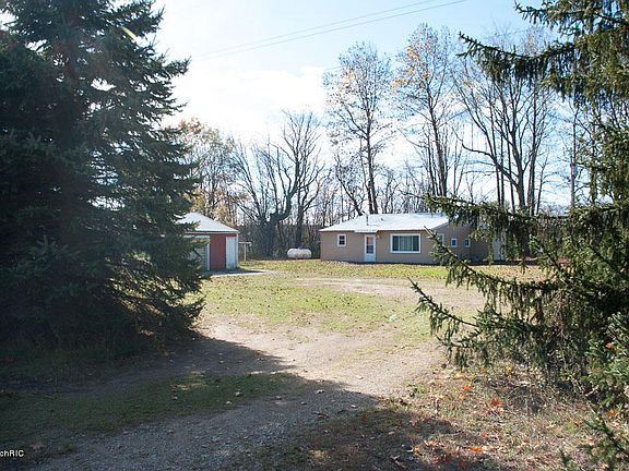 4th image of 1387 170th Ave