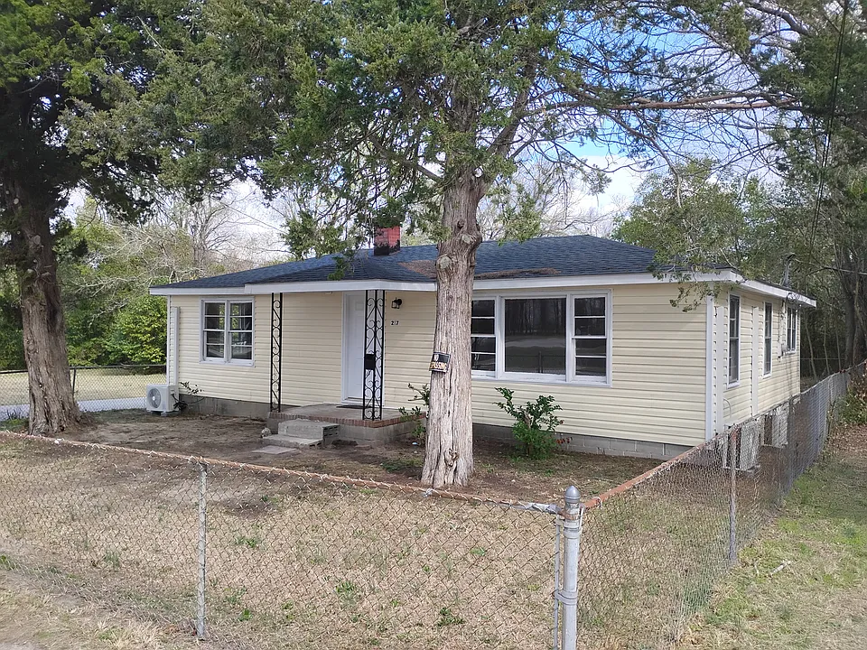 217 Acl Ave