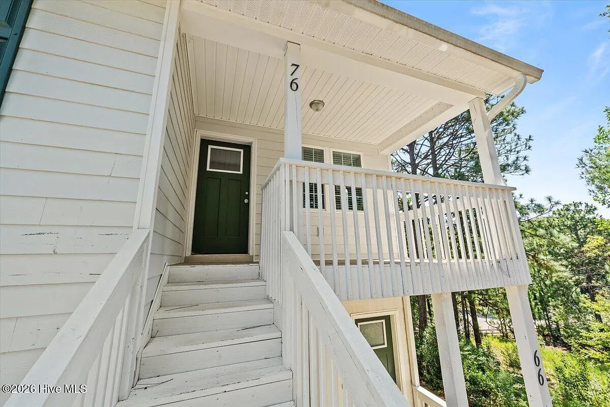 2 bed, 2.0 bath, 1061 sqft, $1,600 — Photo 4