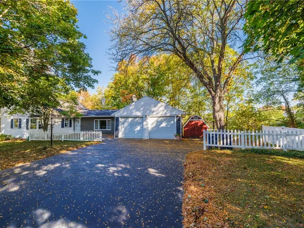 364 Stone Rd, Pittsford, NY 14534