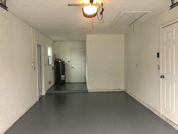 3rd image of 5439 Winewood Dr