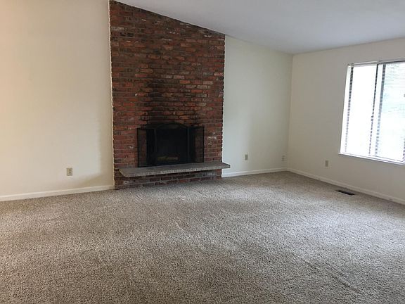 4th image of 510 Lake Louise Dr SW