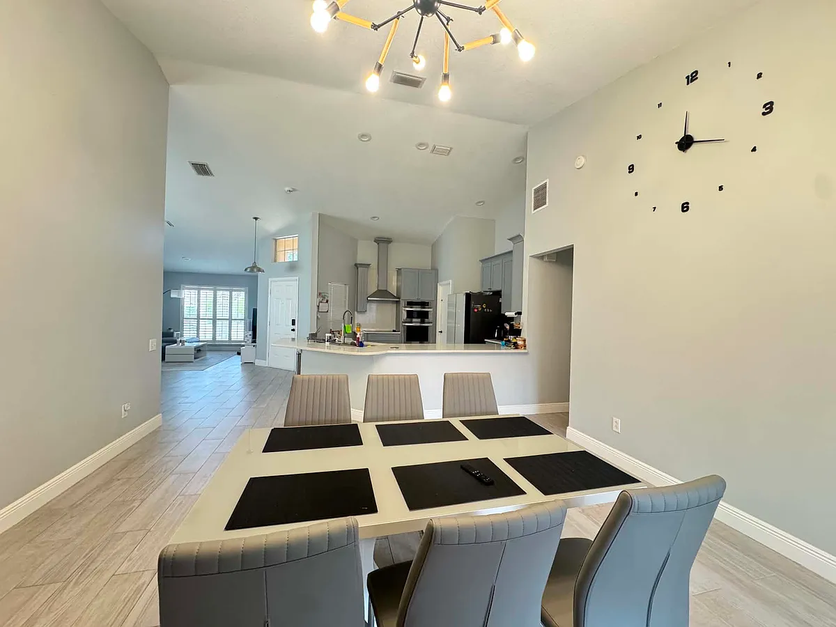 Building Photo - 9405 Posen Pl