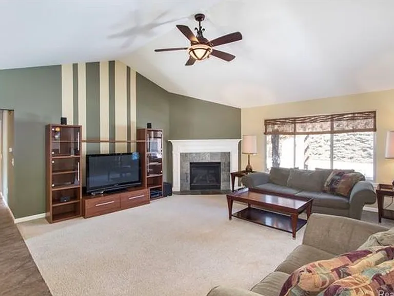 18407 Tarpey Dr — Photo 5