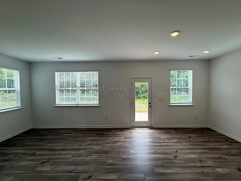 5236 Amaryllis Way — Photo 7