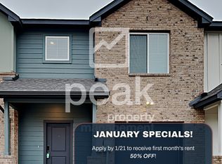 1002 Boxwood Ln, Fort Worth, TX 76140