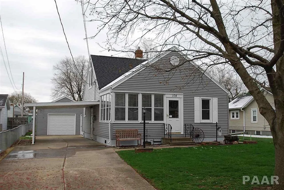104 Fairview Ave photo 1