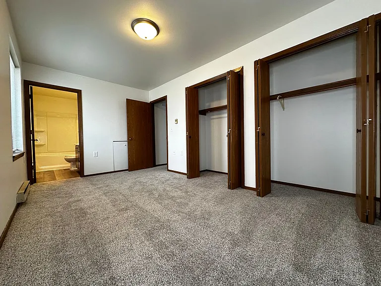135 S 3rd St — Photo 10