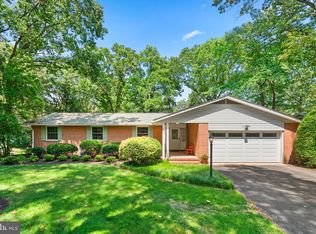 26 Sunset Dr, Severna Park, MD 21146