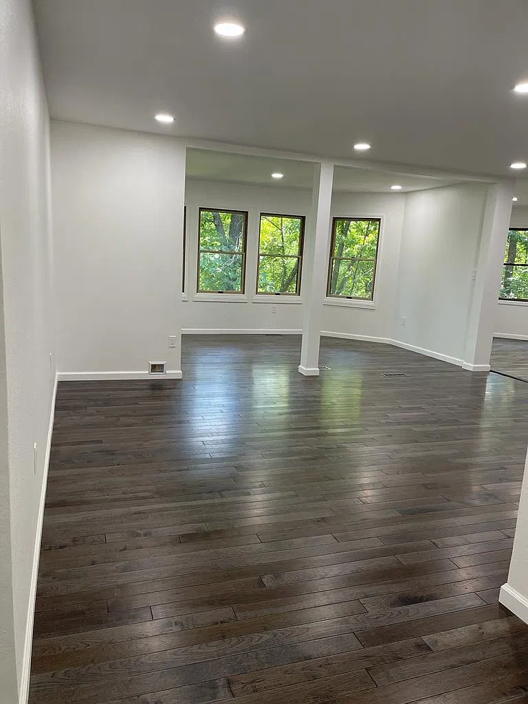 5 bed, 3600 sqft, $3,200 — Photo 1