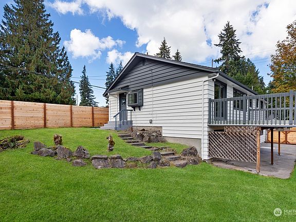5th image of 20352 Fremont Avenue N