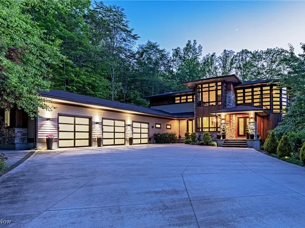 3521 Hamilton Dr, Richfield, OH 44286