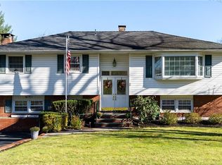 7 De Halve Maen Dr, Stony Pt, NY 10980