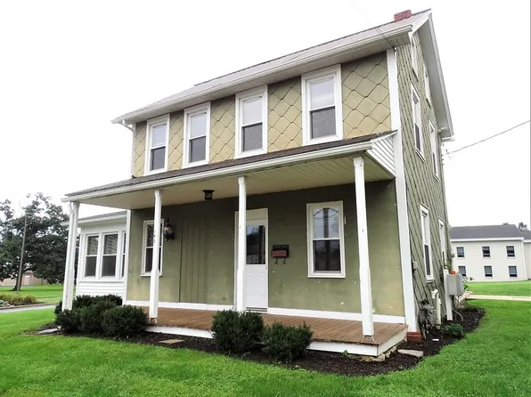 145 E Main St, Leola, PA 17540