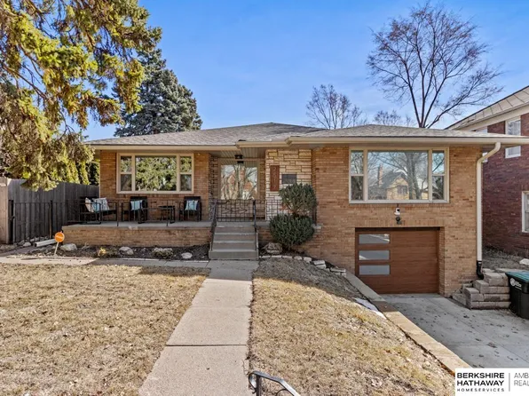 2517 N 52nd St, Omaha, NE 68104