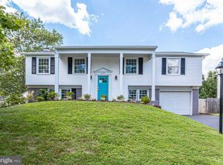 4108 Port Rae Ln, Fairfax, VA 22033