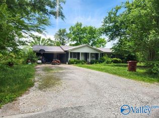 585 Ranch Rd, Hamilton, AL 35570