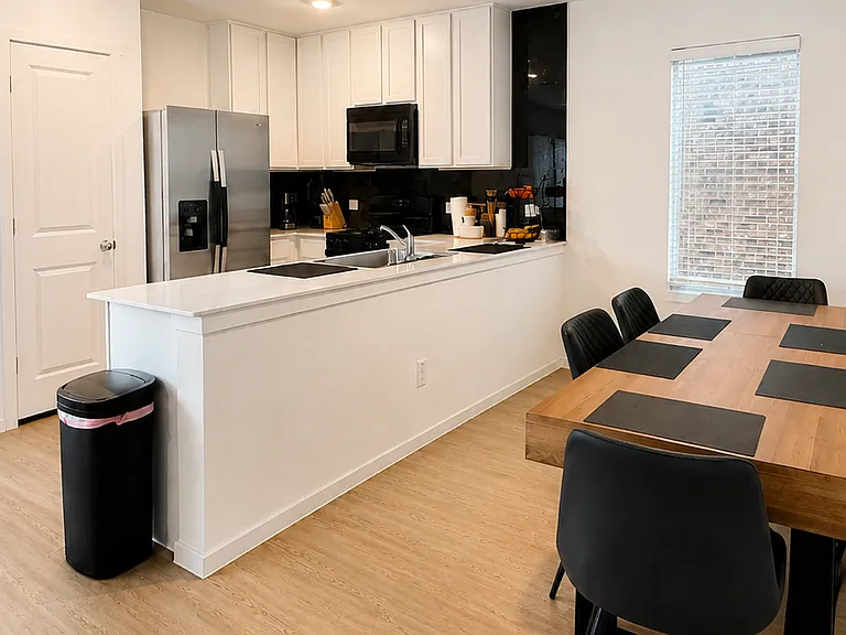 241 Adelina Dr — Photo 7