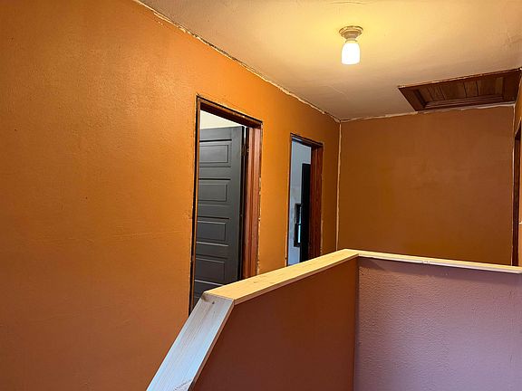 5th image of 1313 Nelson Ave